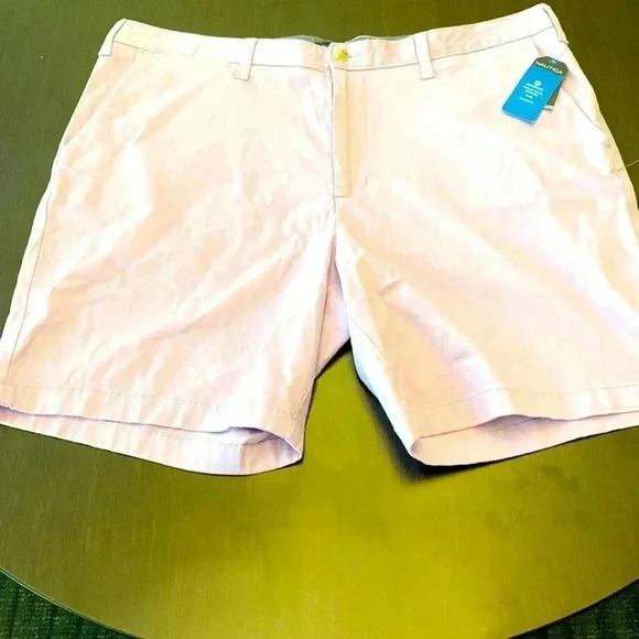 NWT NAUTICA CLIPPER SHORT CLASSIC FIT  MENS SIZE 42 INSEAM IS 8.5 “ LAVENDWR - Picture 1 of 11